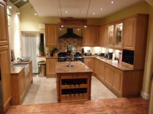 Oak Raised Panel Kitchen